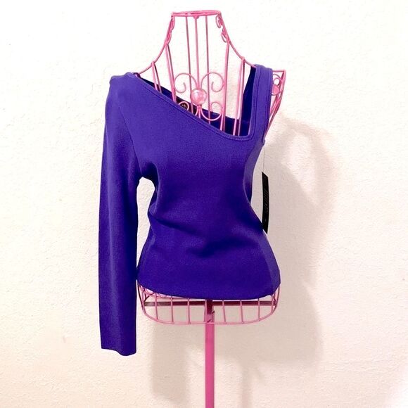 Purple tank top| asymmetrical one long sleeve - Picture 2 of 16